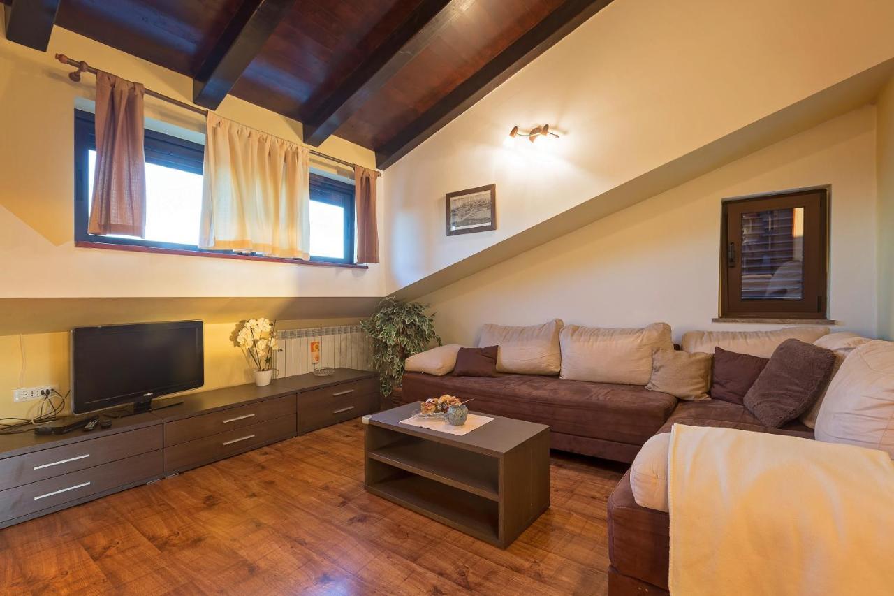 Apartmani Gilda Vrsar Exterior photo