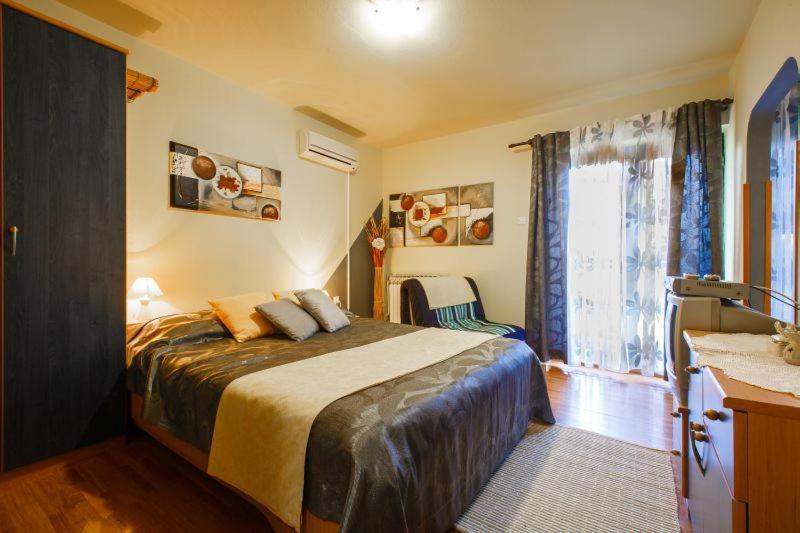 Apartmani Gilda Vrsar Exterior photo