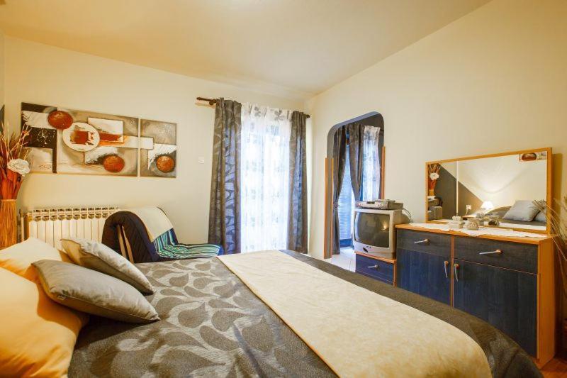 Apartmani Gilda Vrsar Exterior photo