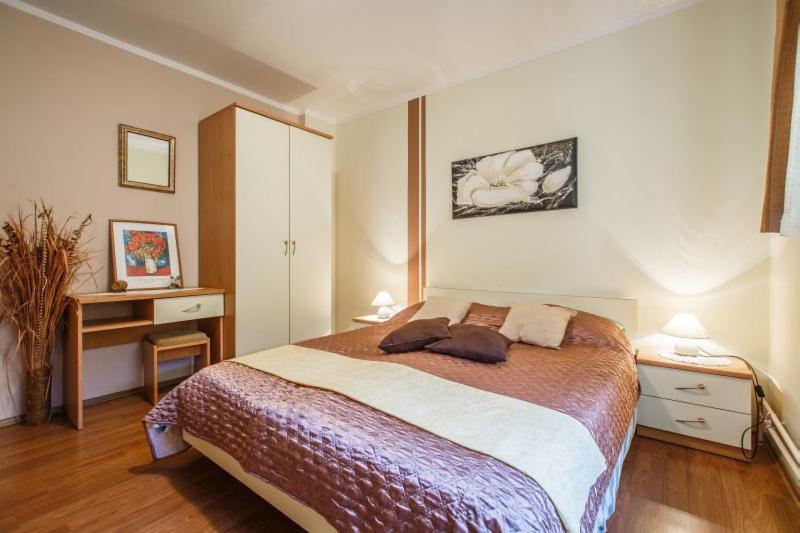 Apartmani Gilda Vrsar Exterior photo